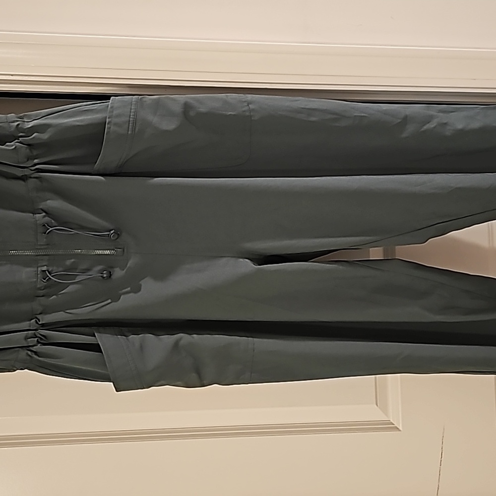 Jumpsuit - Picture 3 of 4